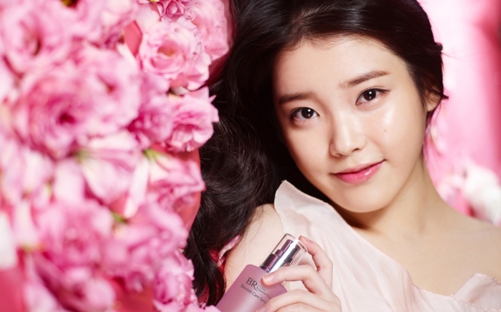 清纯韩国美女IU李智恩电脑壁纸