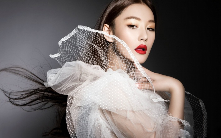 性感美女张馨予图片桌面壁纸