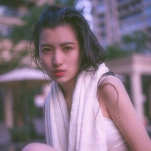 时尚个性漂亮女生头像