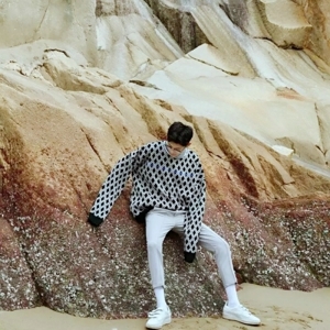 超帅的小清新95后男生头像
