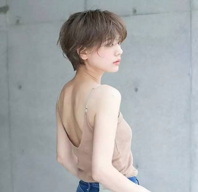 又美又时髦的夏季短发发型