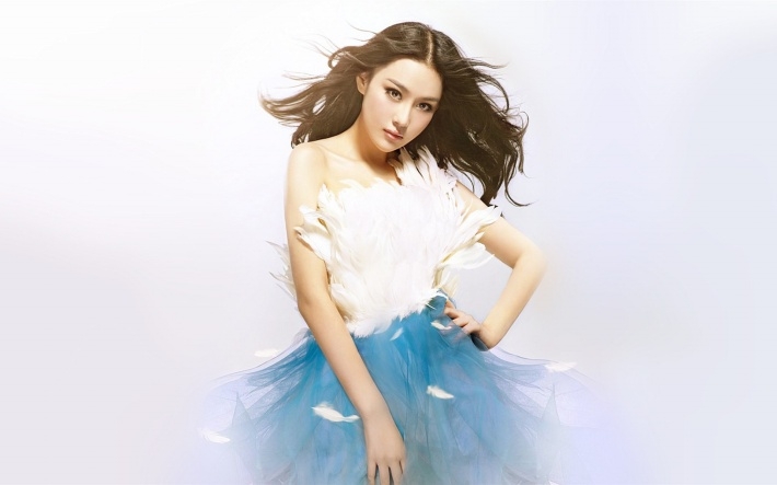 性感美女张馨予图片桌面壁纸