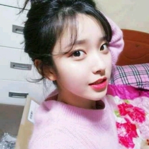 粉红系甜美可人小女生头像