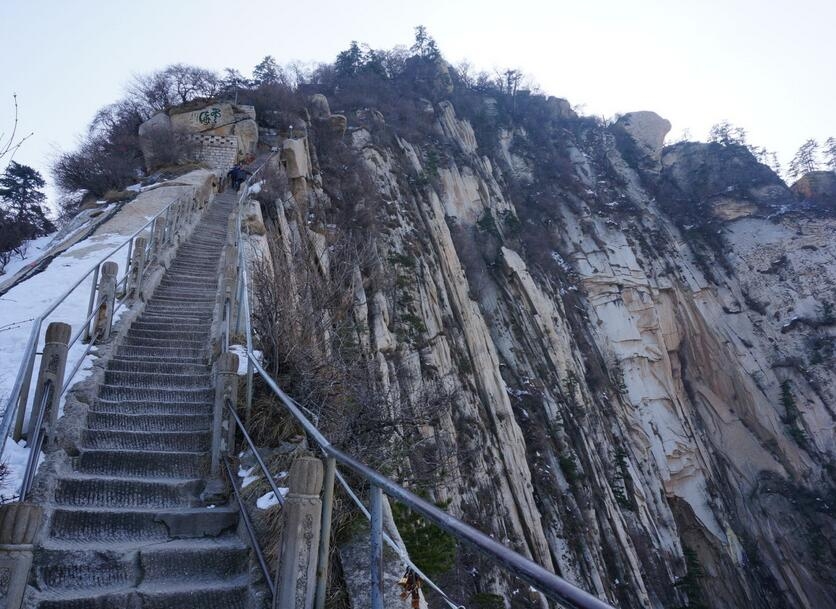 华山著名险道之苍龙岭图片