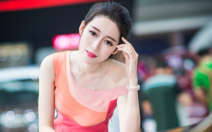 车展美女图片电脑壁纸大全