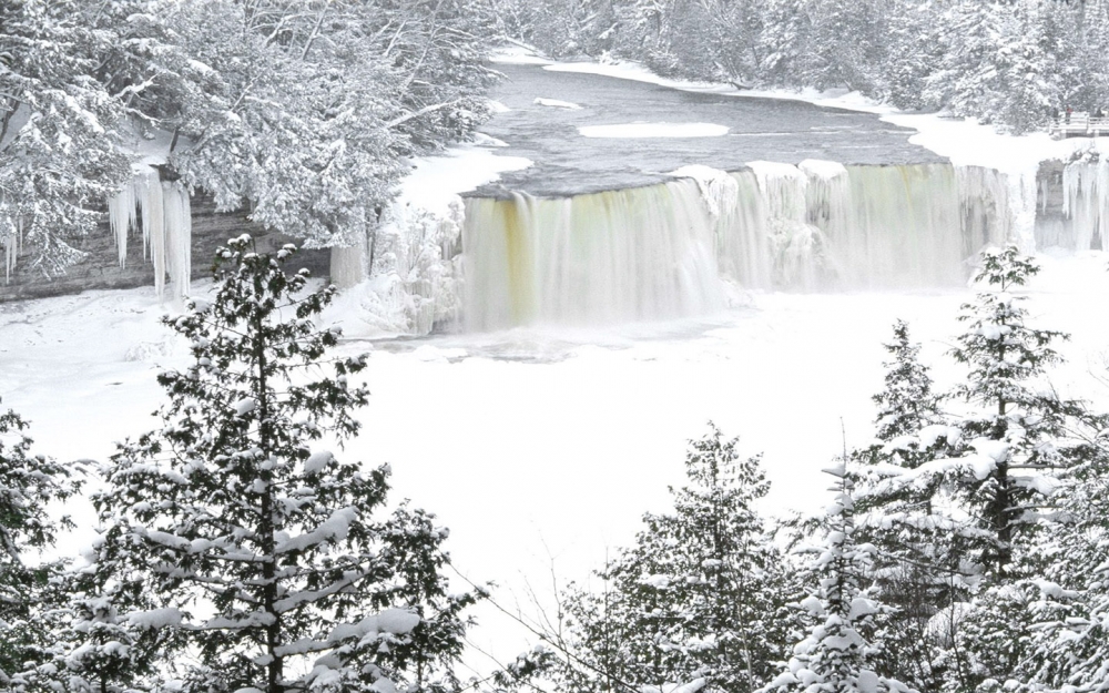 2013的纯白雪景
