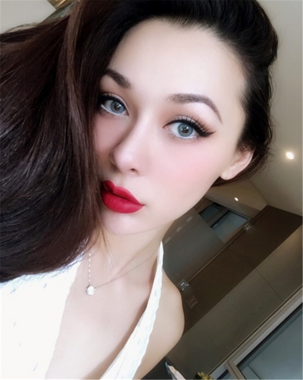 往事随风爱恨归零。