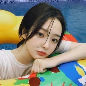 气质养眼韩范十足小清新女生微信头像