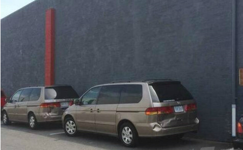 为啥一模一样呢