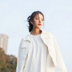 美丽的夏天是多彩的  唯美小清新意境可爱漂亮女生头像