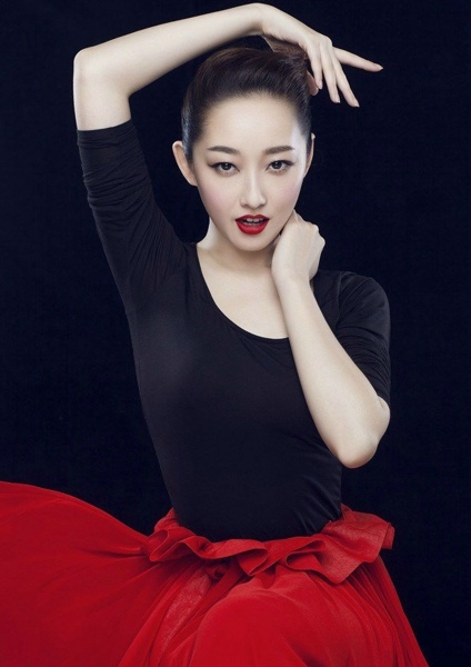 蒋梦婕红唇美若天仙写真