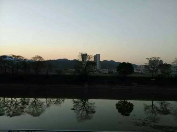 我想带你去看天看海看风景