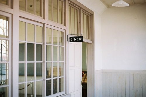 装满青春记忆的校园教室小清新图片