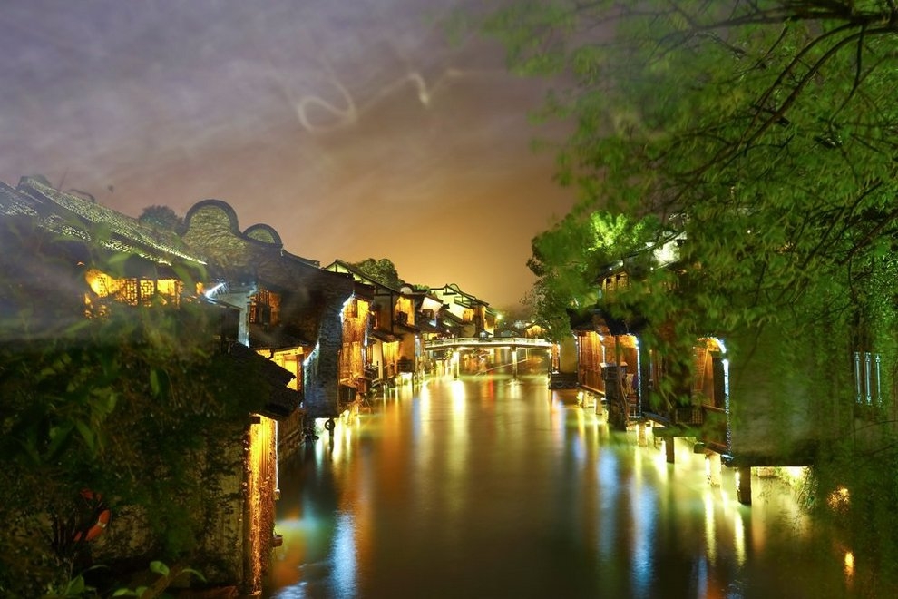 摄影江南最美的水乡乌镇夜景图片