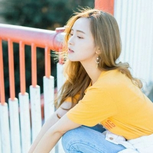 美丽的夏天是多彩的  唯美小清新意境可爱漂亮女生头像