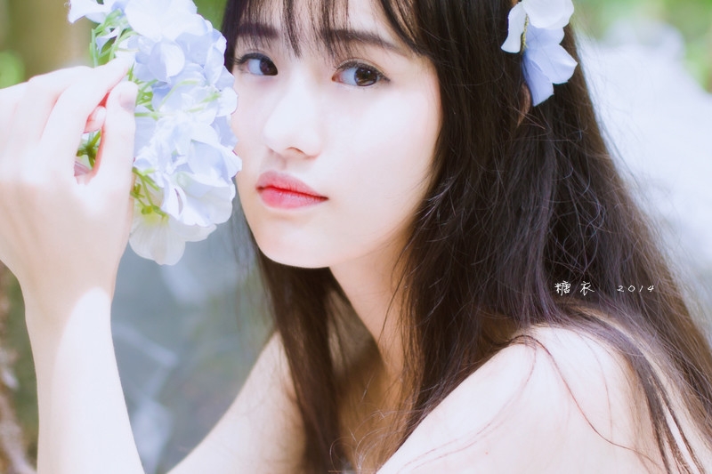 诺子：他说她像森林里的麋鹿  然后他给她一对幻想的鹿角  却消失在她的森林里
