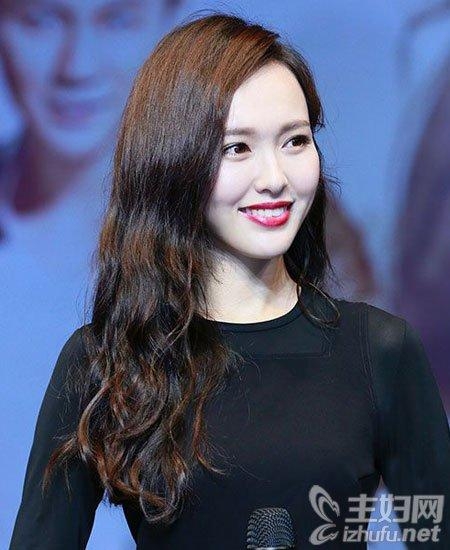 唐嫣偏分长发发型 可甜美可女神