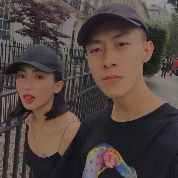浮沉浪似人潮，哪会没有思念。