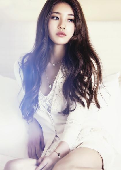 三十几岁的女人适合烫什么样的发型？