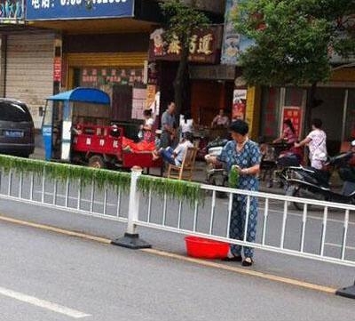 大马路是你家开的吗