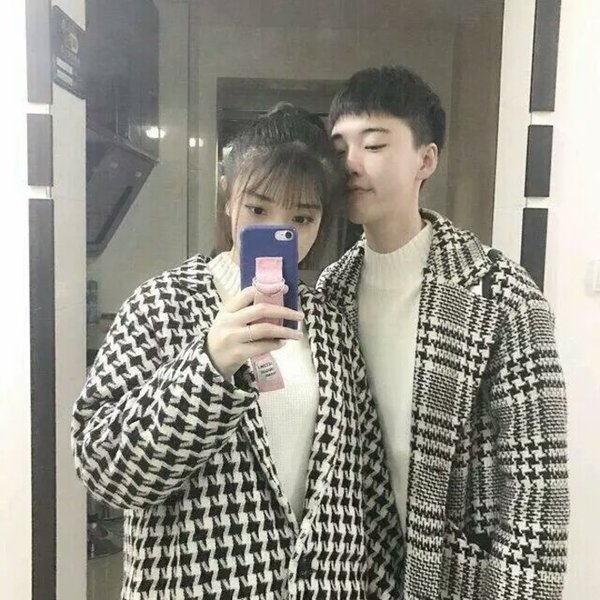 浮沉浪似人潮，哪会没有思念。