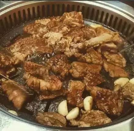 奶油味宋时:喜欢吃肉的人都可爱