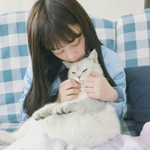 小家碧玉纯洁甜美女生头像