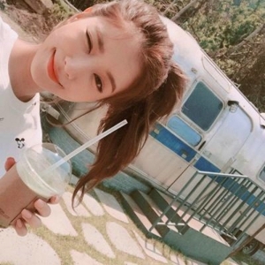 美丽的夏天是多彩的  唯美小清新意境可爱漂亮女生头像
