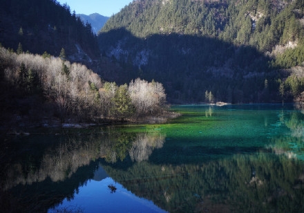 冬天的九寨沟漂亮吗 冬天的九寨沟图片风景高清图片