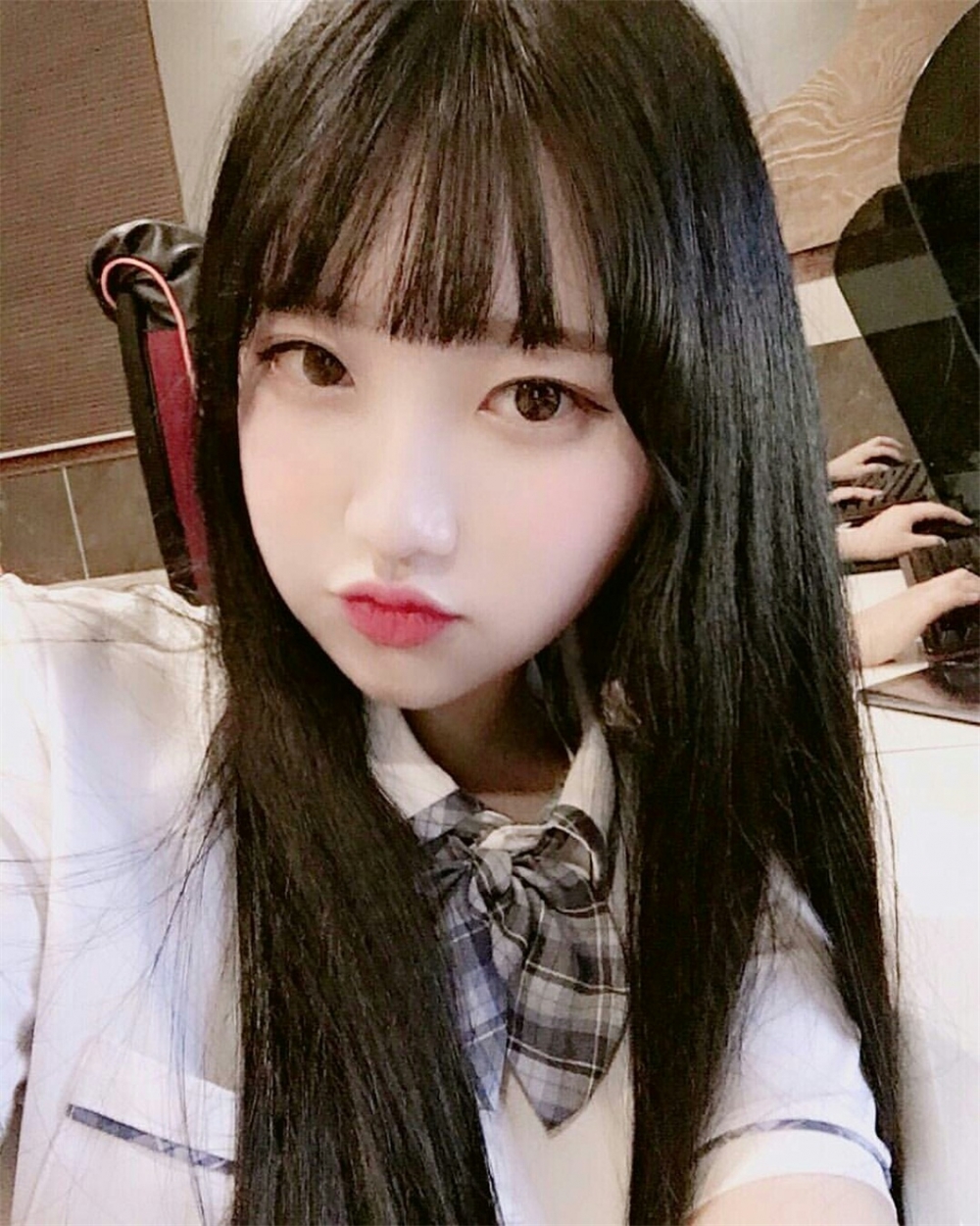 “一动情便是折磨。”