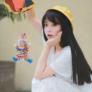 美丽的夏天是多彩的  唯美小清新意境可爱漂亮女生头像