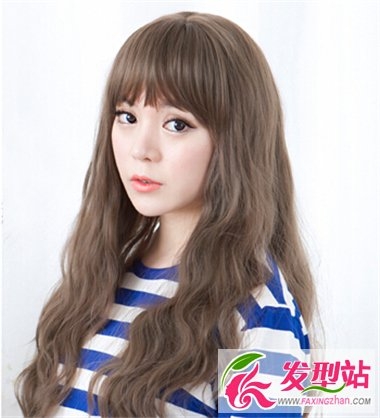 长发女生流行什么烫发 清新韩式蛋卷头最时尚
