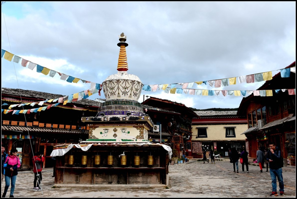 云南香格里拉古城图片  香格里拉旅游景点有哪些是好玩的