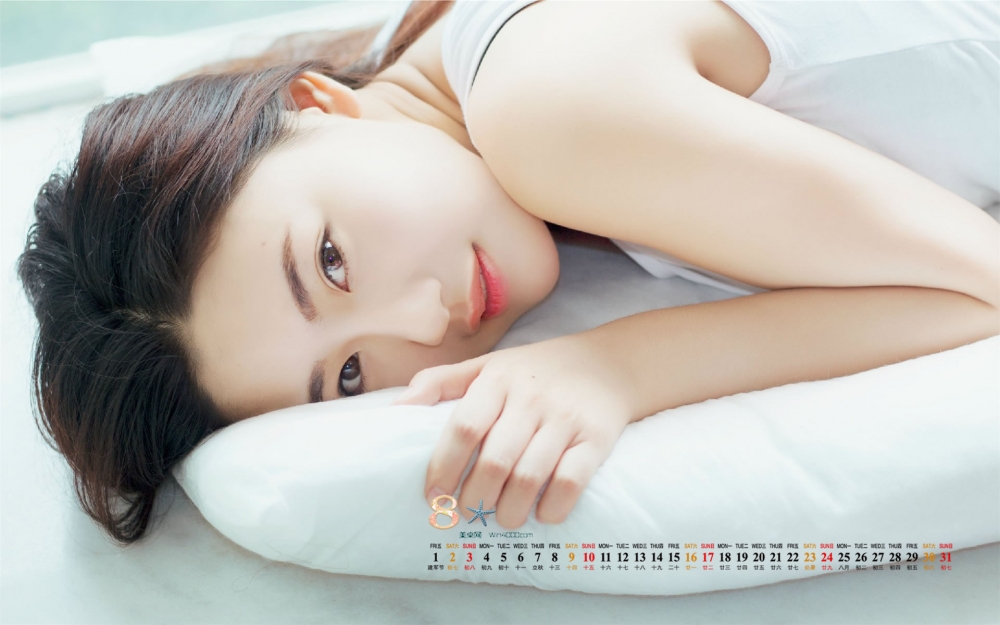 2014年8月日历桌面壁纸清纯养眼的性感美女私房照