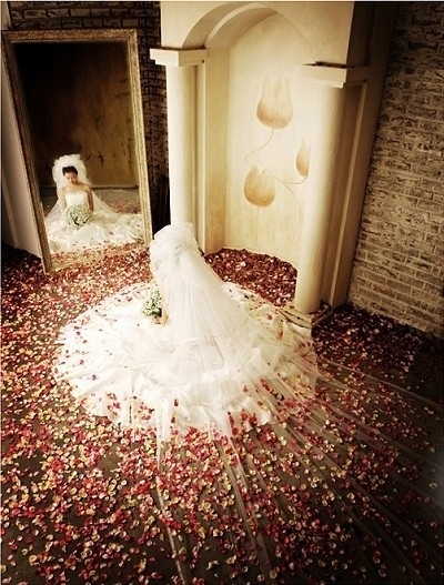 ♔     女人要穿最美的婚纱嫁最爱的人