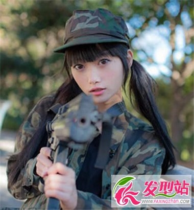 长直发女生怎么扎马尾好看 可爱双马尾扎发让你更显清纯