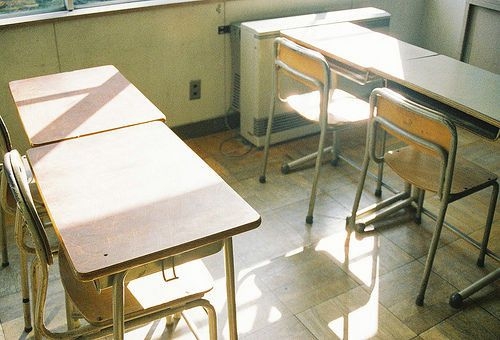 装满青春记忆的校园教室小清新图片