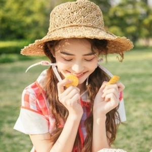 美丽的夏天是多彩的  唯美小清新意境可爱漂亮女生头像