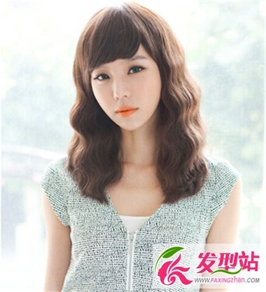 长发女生流行什么烫发 清新韩式蛋卷头最时尚