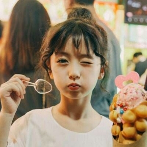 水灵秀气俏皮天真微信女生头像