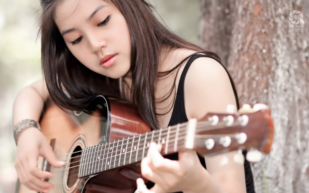 小清新美女清纯甜美高清桌面壁纸