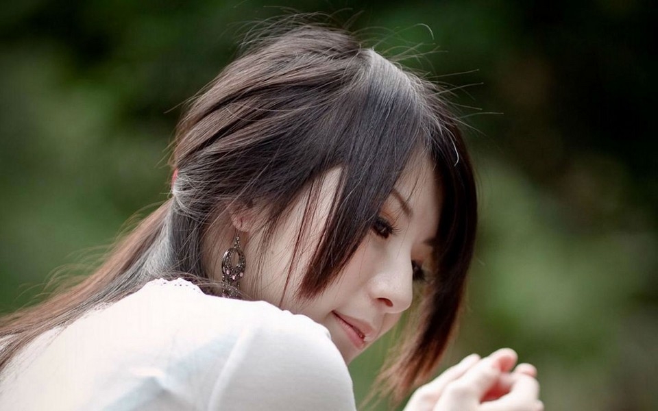 自然美女壁纸桌面