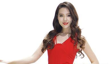 三十几岁的女人适合烫什么样的发型？