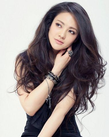 三十几岁的女人适合烫什么样的发型？