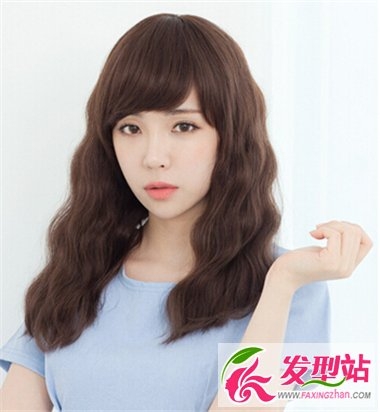 长发女生流行什么烫发 清新韩式蛋卷头最时尚