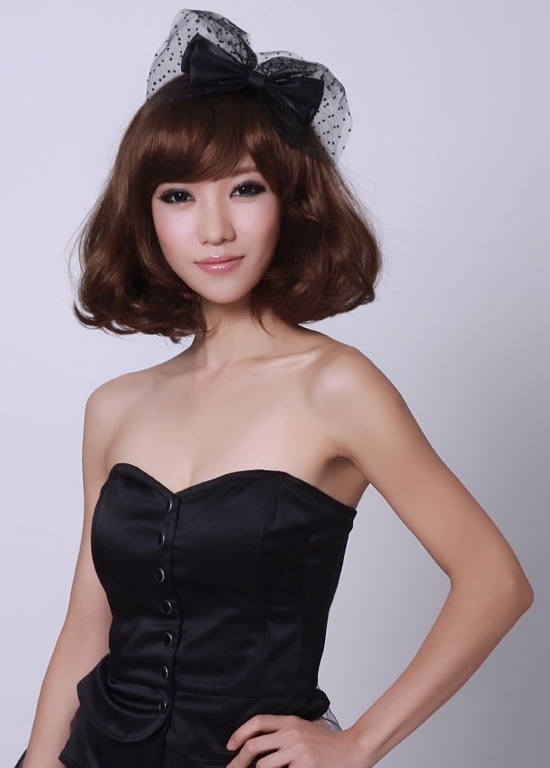 最受欢迎的女生短卷发 梨花头抢眼