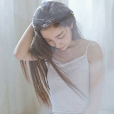 女生图片唯美清新有点性感的2018 时而活泼开朗时而霸气狠毒