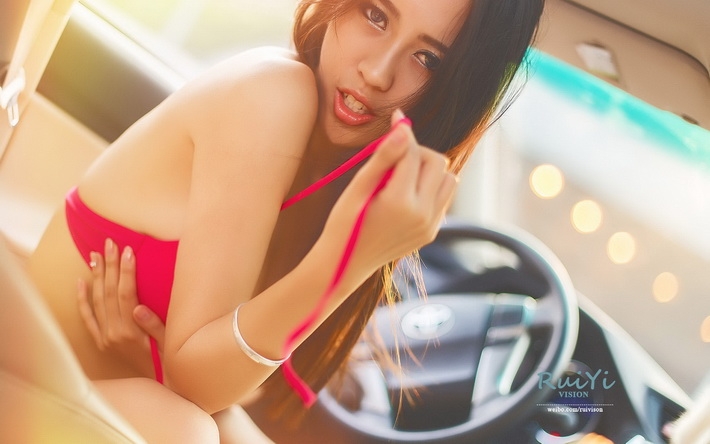 唯美性感美女内衣写真壁纸