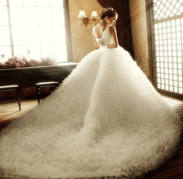 ♔     女人要穿最美的婚纱嫁最爱的人