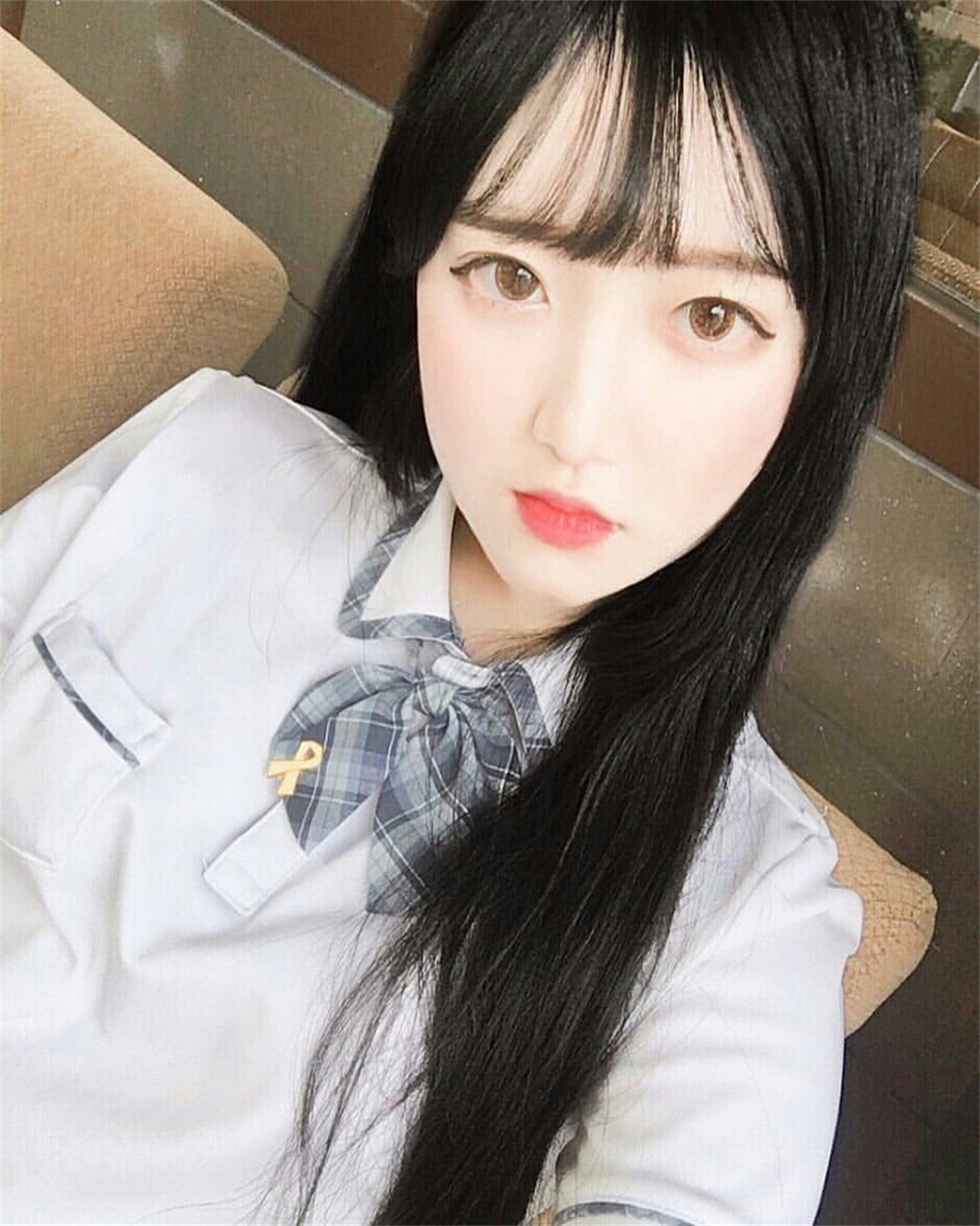 “一动情便是折磨。”